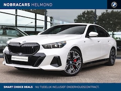 BMW i5 - eDrive40 High Executive M Sport / Adaptieve LED / Parking Assistant Plus / Driving Assista