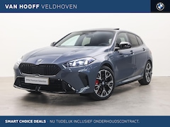 BMW 1-serie - 120 M Sport Automaat / Panoramadak / Sportstoelen / M Adaptief onderstel / Comfort Access