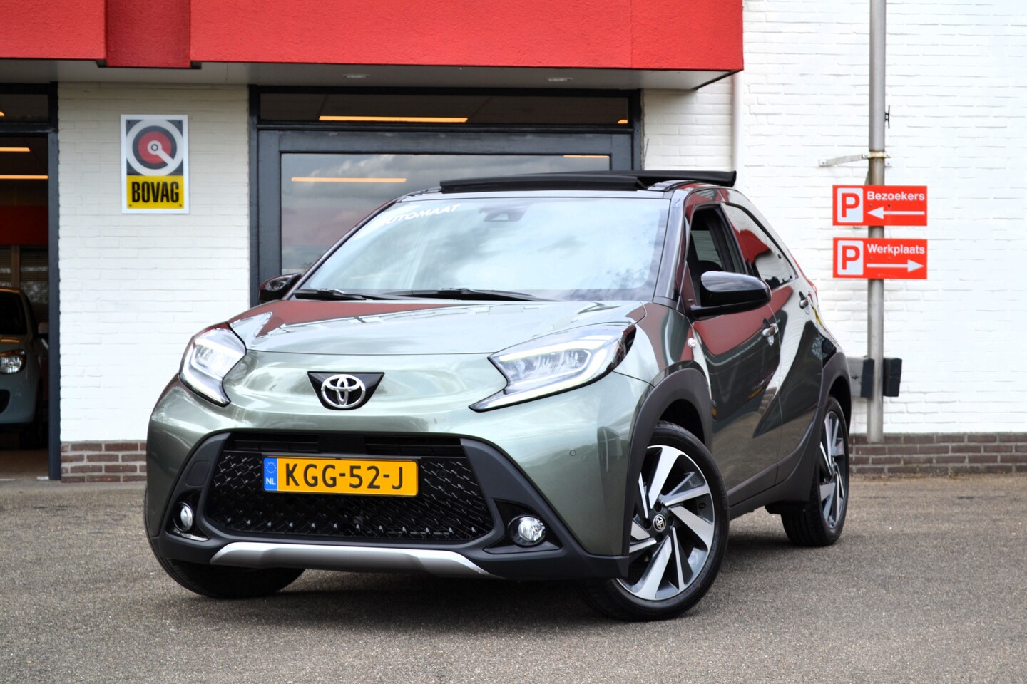 Toyota Aygo X - 1.0 VVT-i S-CVT envy 1.0 VVT-i S-CVT Envy, Automaat, Open dak, Clima, Navi, Cruise, 18 inch LM, Pdc V+A, etc et - AutoWereld.nl