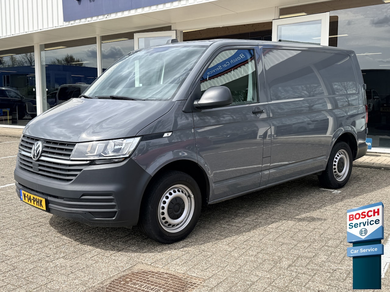 Volkswagen Transporter - 2.0 TDI 150pk T6.1 L1H1 32 Comfortline | Airco | Adapt. Cruise | Stoelverwarming Links | P - AutoWereld.nl