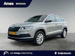 Skoda Karoq - 1.5 150pk TSI ACT Business Edition Parkeersensoren achter | Adaptive Cruise Control | Verw