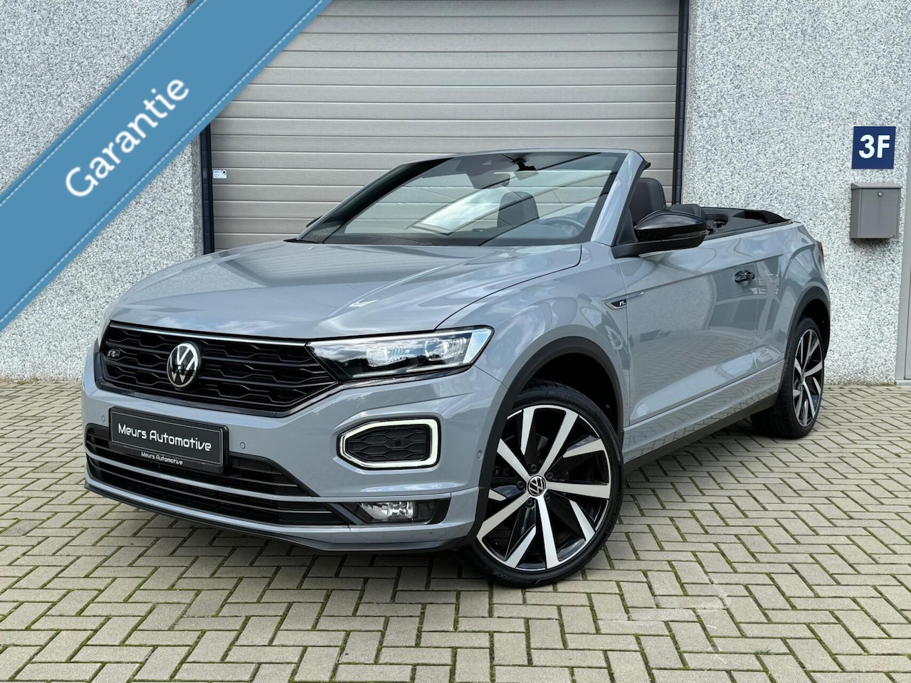 Volkswagen T-Roc Cabrio - 1.5 TSI R-line 19 inch/Leder/Black Pack/Virtual/Trekhaak/Beats Audio/Compleet en zeldzaam - AutoWereld.nl