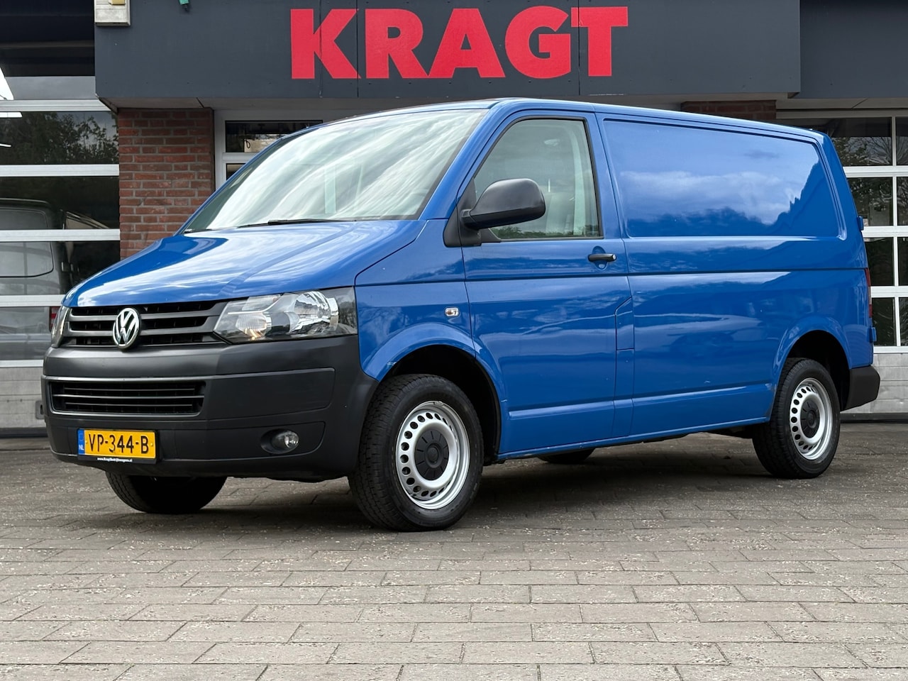 Volkswagen Transporter - 2.0 TDI L1H1 ORIGINEEL Nederlands, NAP, airco, trekhaak 2200 KG trekken, imperiaal - AutoWereld.nl