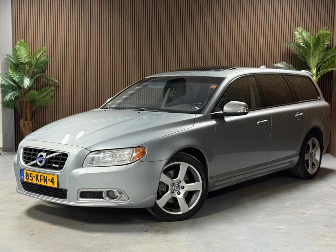 Volvo V70 - 2.5T R-Design 2.5T R-Design - AutoWereld.nl