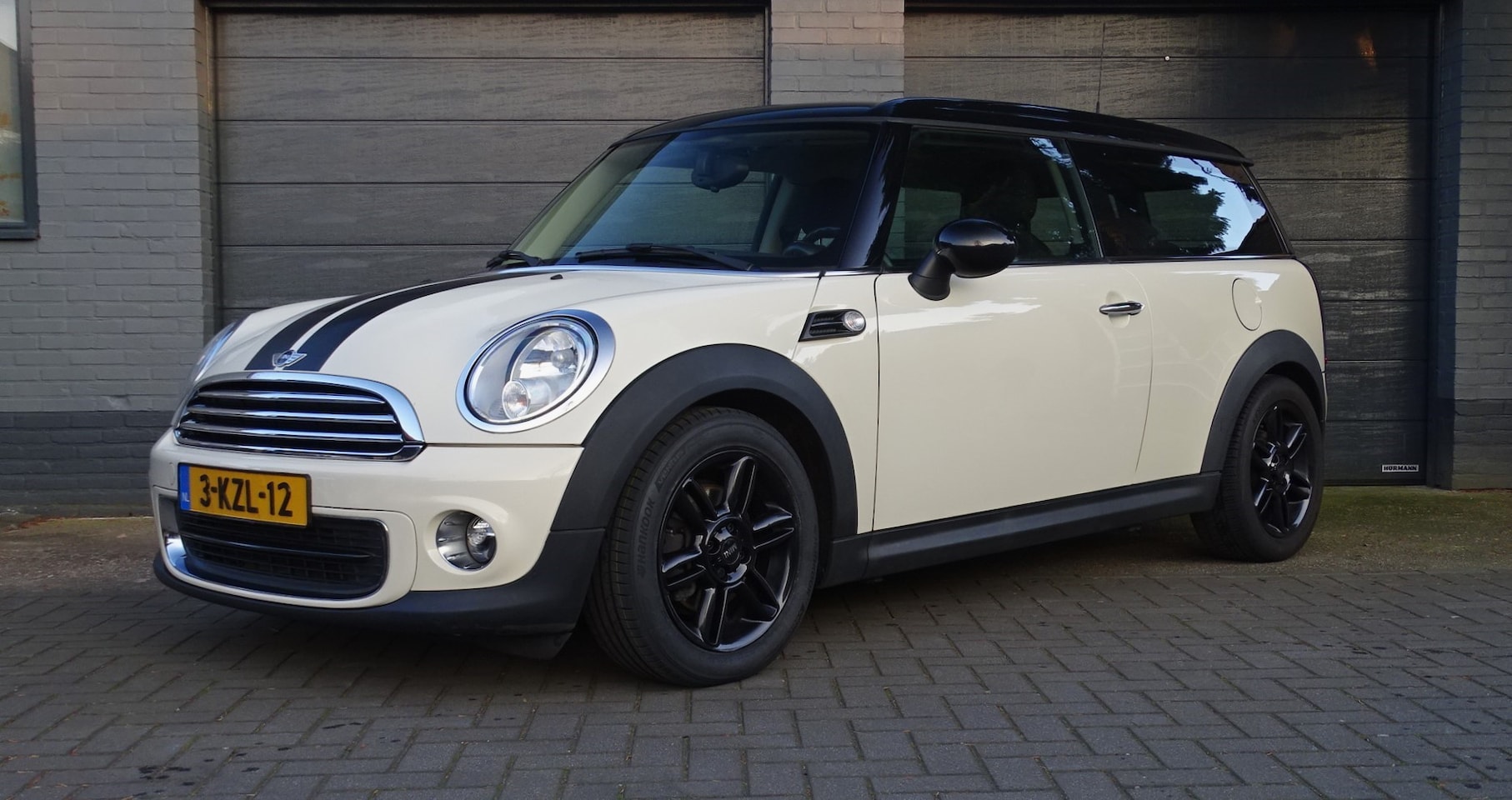 MINI Clubman - 1.6 One Chili Pano dak, Navigatie, NL auto met NAP, APK, half leder, inruil bespreekbaar - AutoWereld.nl