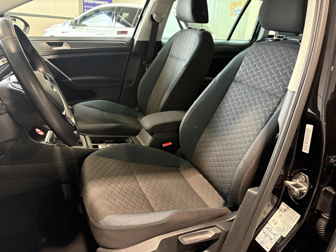 Volkswagen Golf Variant - 1.0 TSI IQ.DRIVE | ACC | LED | Navi | Lage kilometerstand