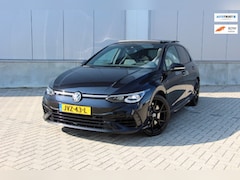 Volkswagen Golf - 8 R 2.0 TSI 320PK PERF AKRAPOVIC PANO VOL LEDER H&K