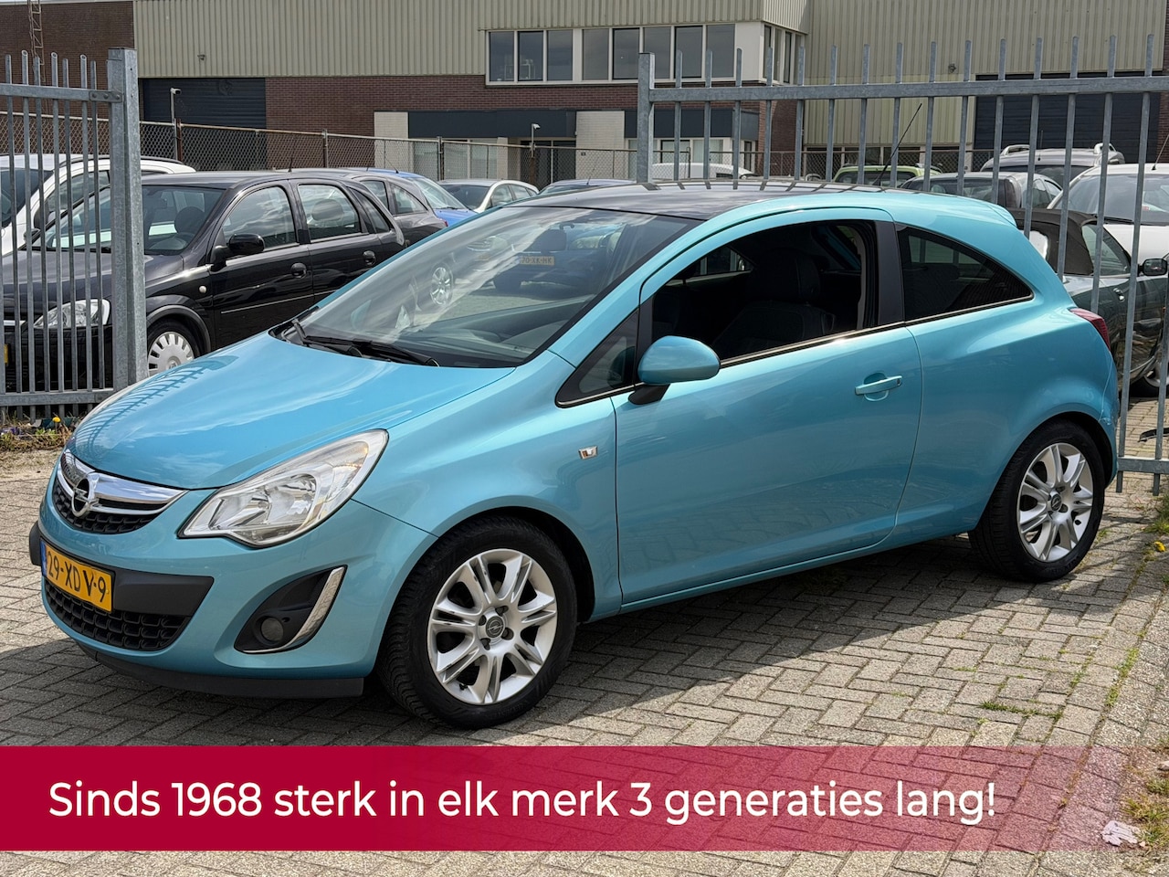 Opel Corsa - 1.2-16V Cosmo Color Edition 86PK NL AUTO NAP! Airco l Cruise l Trekhaak l Zwart dak l LMV! - AutoWereld.nl