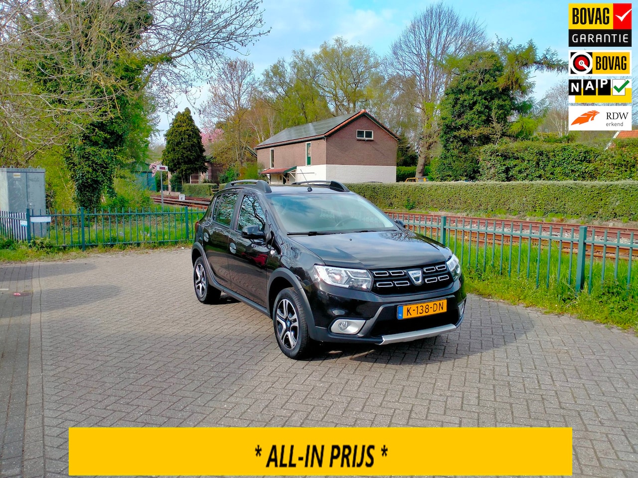 Dacia Sandero Stepway - 1.0 TCe Bi-Fuel SL 15th Anniv. lage km! 1e eig ALLINPRIJS - AutoWereld.nl