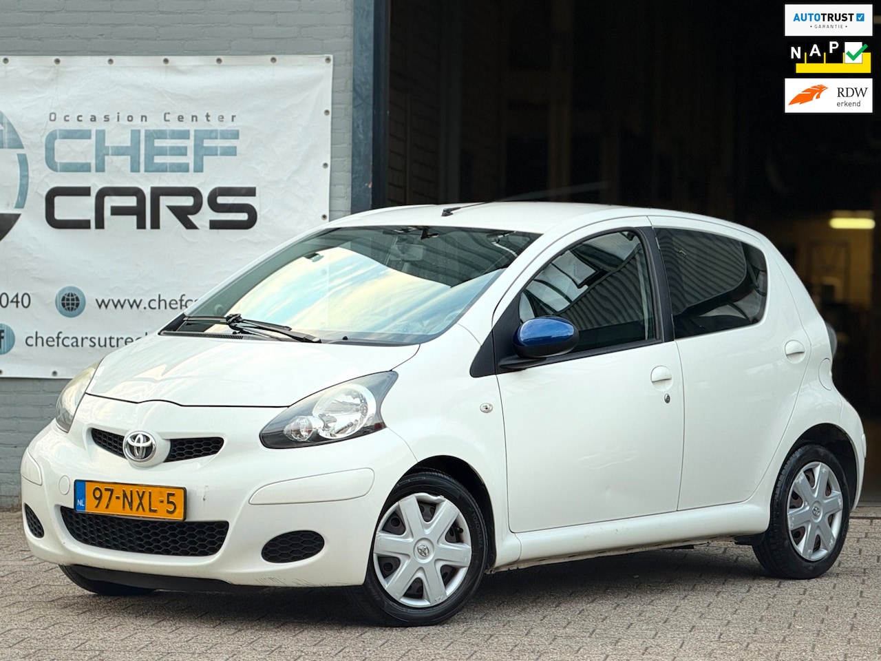 Toyota Aygo - 1.0 Navigator|NAP|AIRCO|NAVI|CRUISE|DEALER ONDH! - AutoWereld.nl