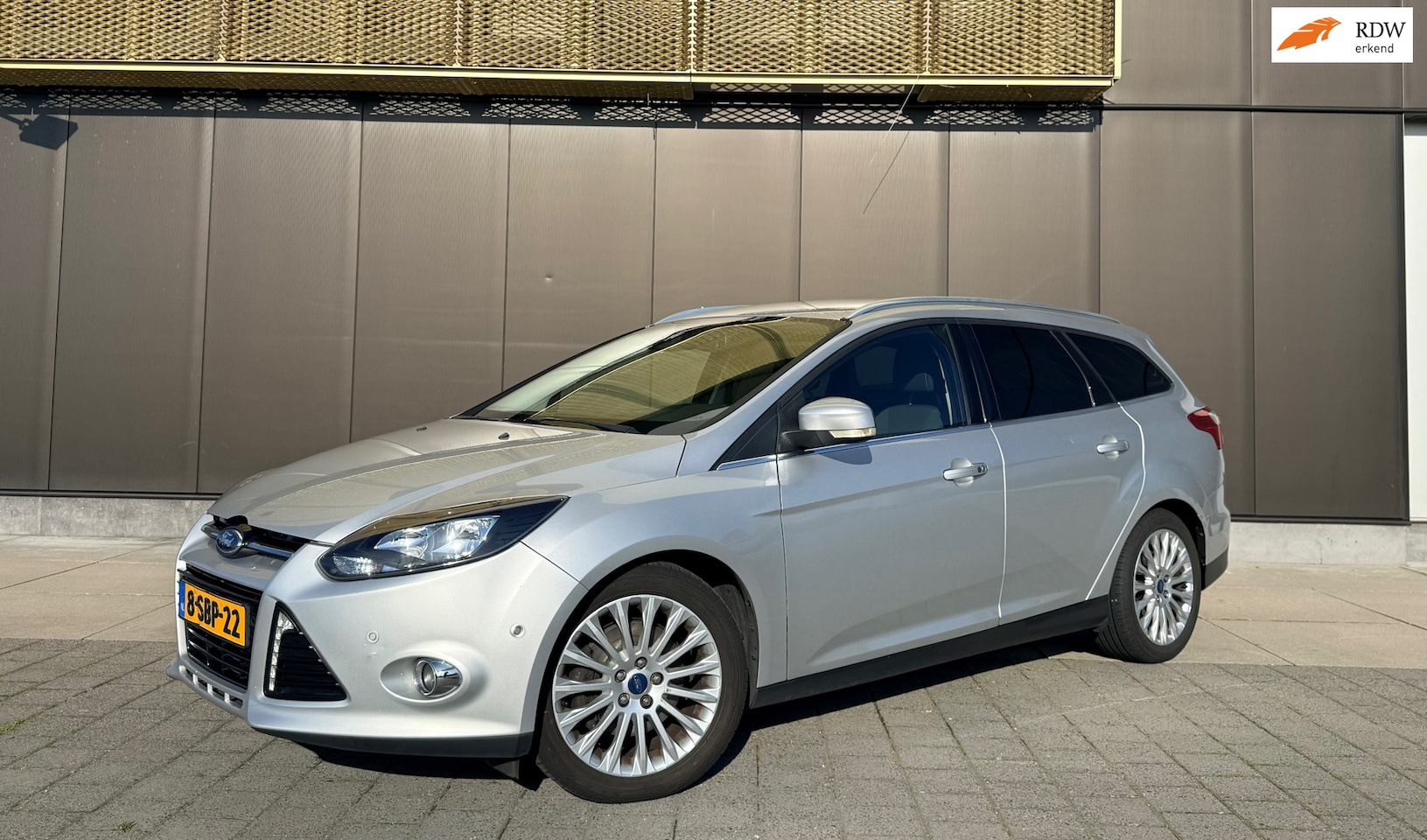 Ford Focus Wagon - 1.6 EcoBo Titanium | Keyless | 182PK | Navi Sony | Parkhulp | Parksens | Distr VV | Cruise - AutoWereld.nl