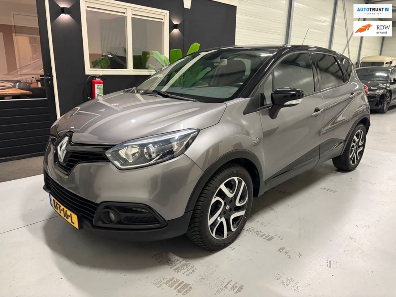 Renault Captur - 1.2 TCe Expression 1.2 TCe Expression - AutoWereld.nl