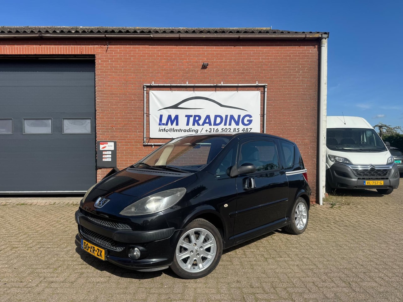 Peugeot 1007 - 1.4 Gentry AUTOMAAT PDC LMV TREKHAAK - AutoWereld.nl