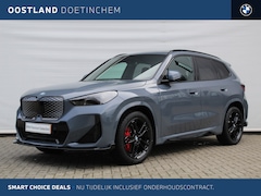BMW iX1 - eDrive20 High Executive M Sport / Panoramadak / Trekhaak / Comfort Access / M Adaptief ond