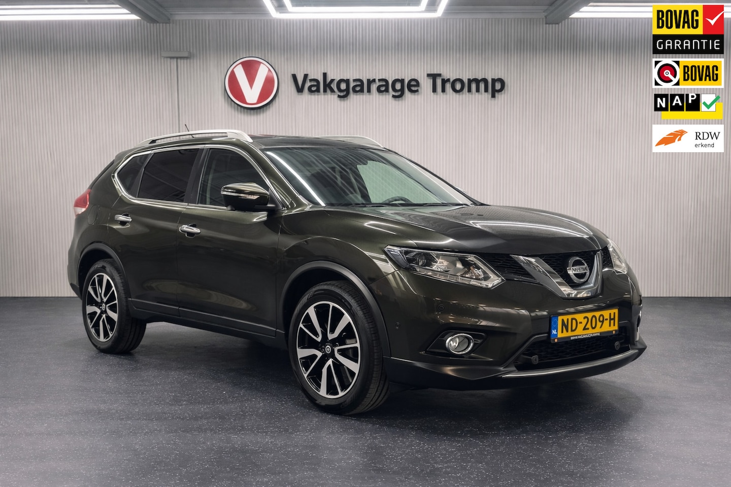 Nissan X-Trail - 1.6 DIG-T Tekna 7p. | NAP | Trekhaak | Pano | Leer | Camera - AutoWereld.nl