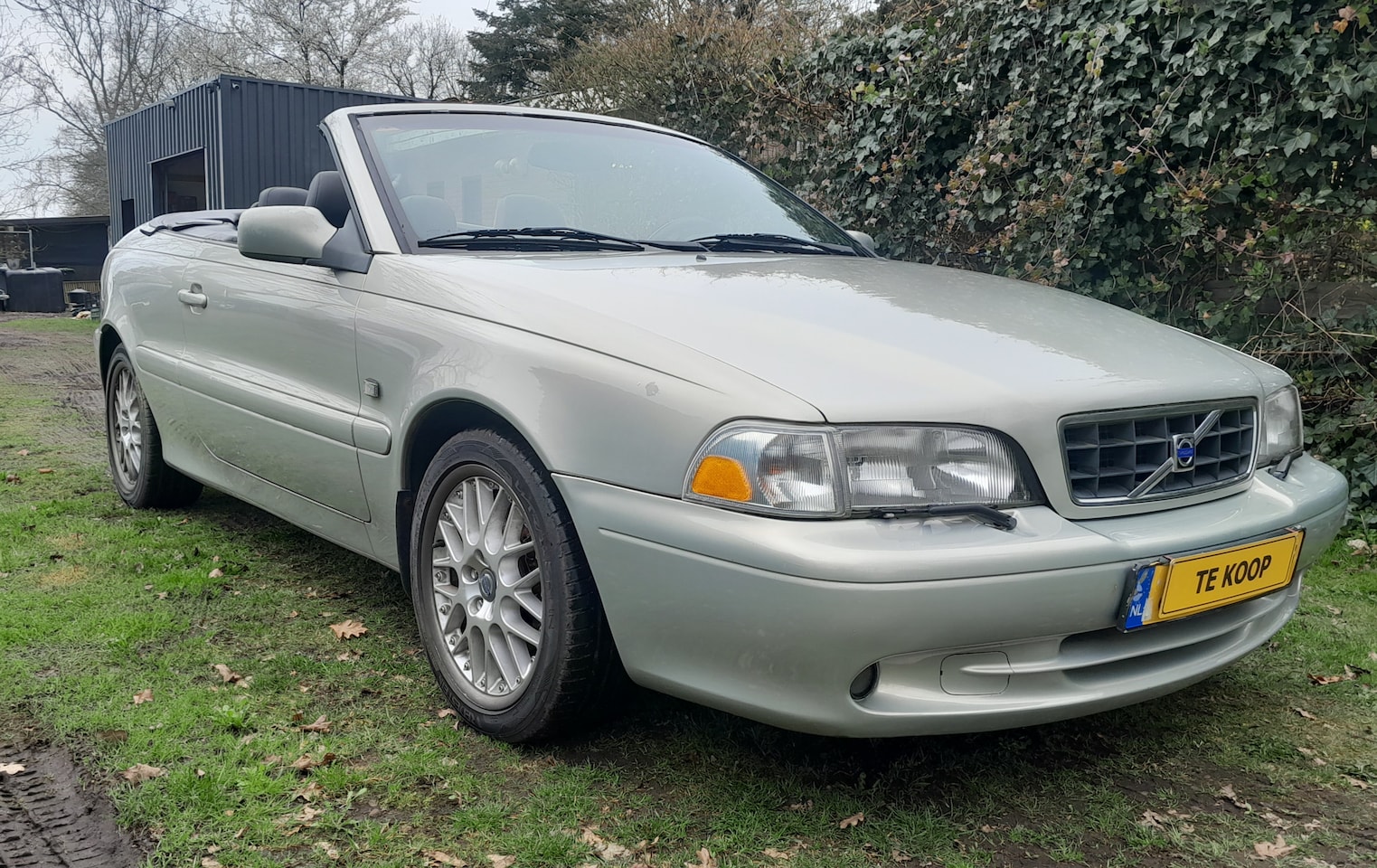 Volvo C70 Convertible - 2.4 T Luxury - AutoWereld.nl
