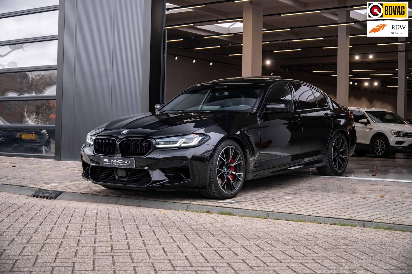 BMW M5 - 5-serie BMW - Competition 625PK|Schuif-kantel | Head-up | Bowers & Wilkins| - AutoWereld.nl
