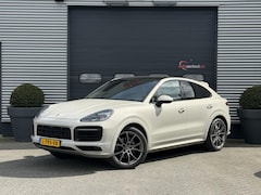 Porsche Cayenne Coupé - 3.0 E-Hybrid | Sport Chrono | 360* Camera | Panoramadak | Luchtvering | Bose | DAB | Lane