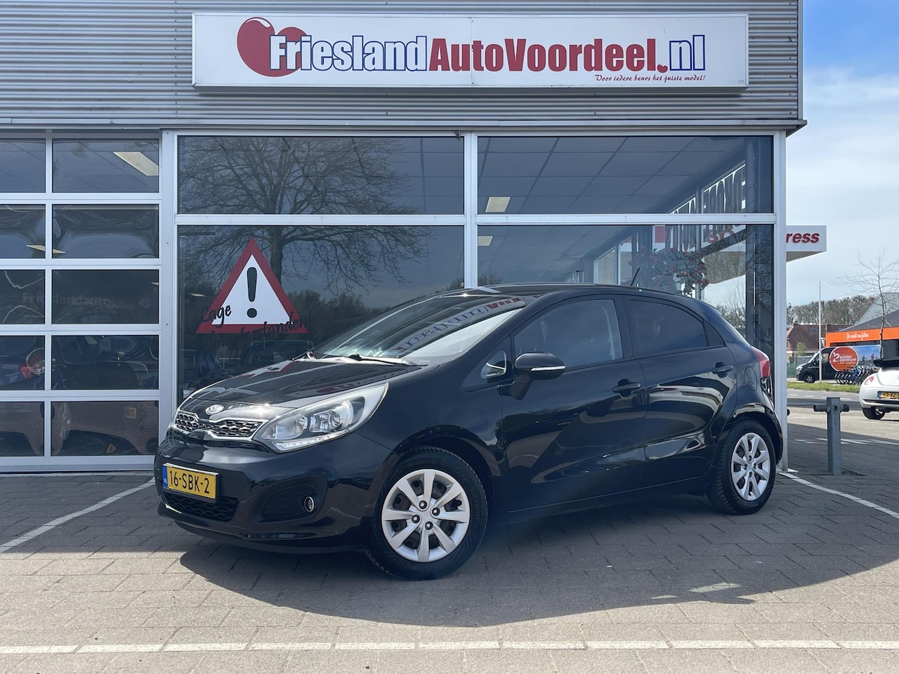 Kia Rio - 1.2 CVVT Plus Pack /Clima/Cruise/Trekhaak/ - AutoWereld.nl