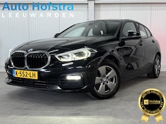 BMW 1-serie - 118i Executive Edition AUTOMAAT DIGI-DASH NAVI CARPLAY LMV 2X-PDC