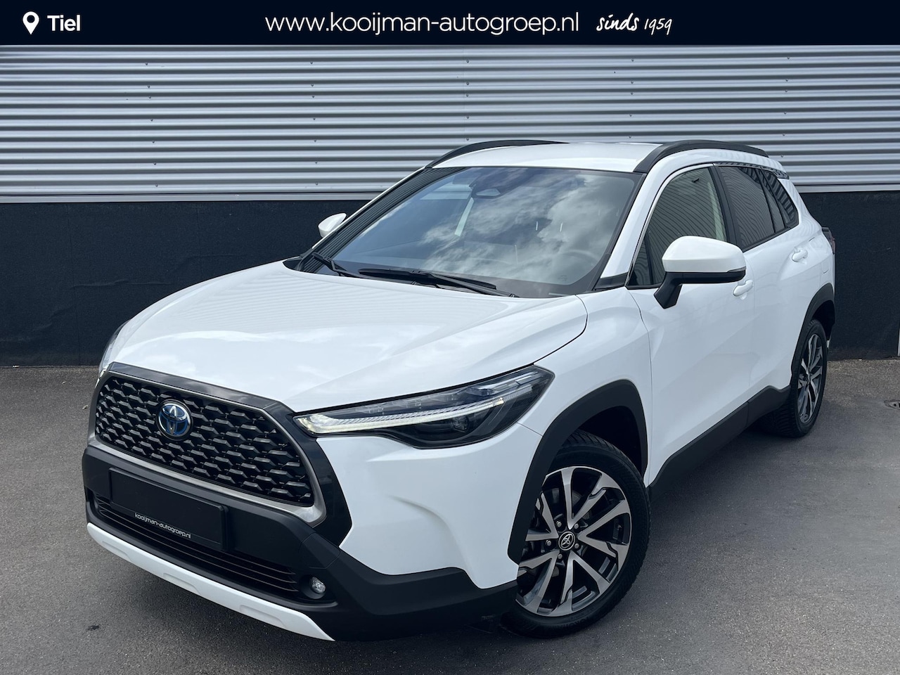 Toyota Corolla Cross - Hybrid 200 Dynamic MEERDERE KLEUREN LEVERBAAR! Stoelverwarming, Navigatie, Elektrische ach - AutoWereld.nl