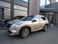 Nissan X-Trail - E-Force 4WD 158pk Tekna Plus / 1800 kg Trekgewicht/Two color/ Head Up Display / Elektrisch