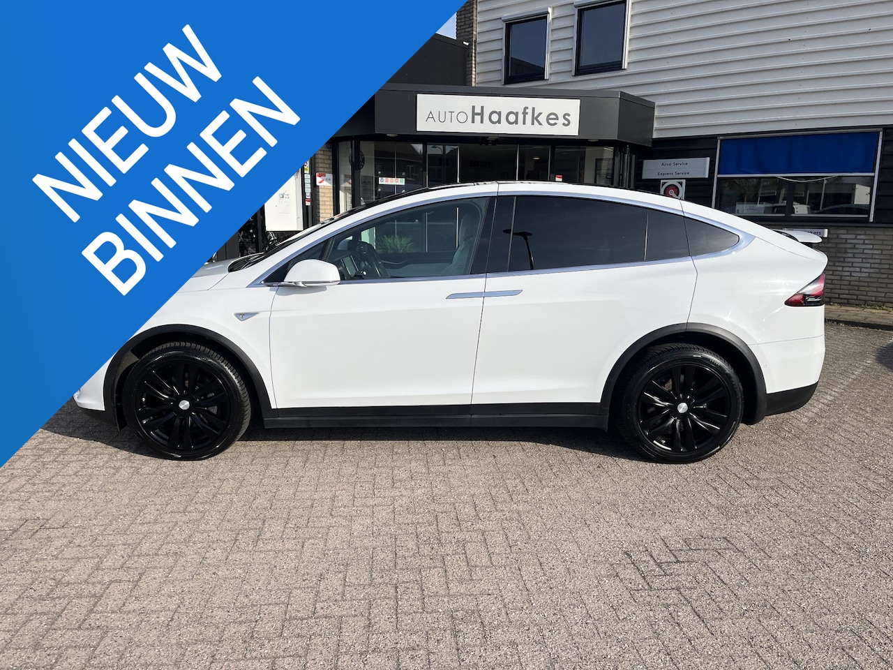Tesla Model X - 90D Base 6p. Mooie kleur combinatie, 6 persoons, zeer compleet, trekhaak SOH 94%! - AutoWereld.nl