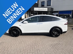 Tesla Model X - 90D Base 6p. Mooie kleur combinatie, 6 persoons, zeer compleet, trekhaak SOH 94%