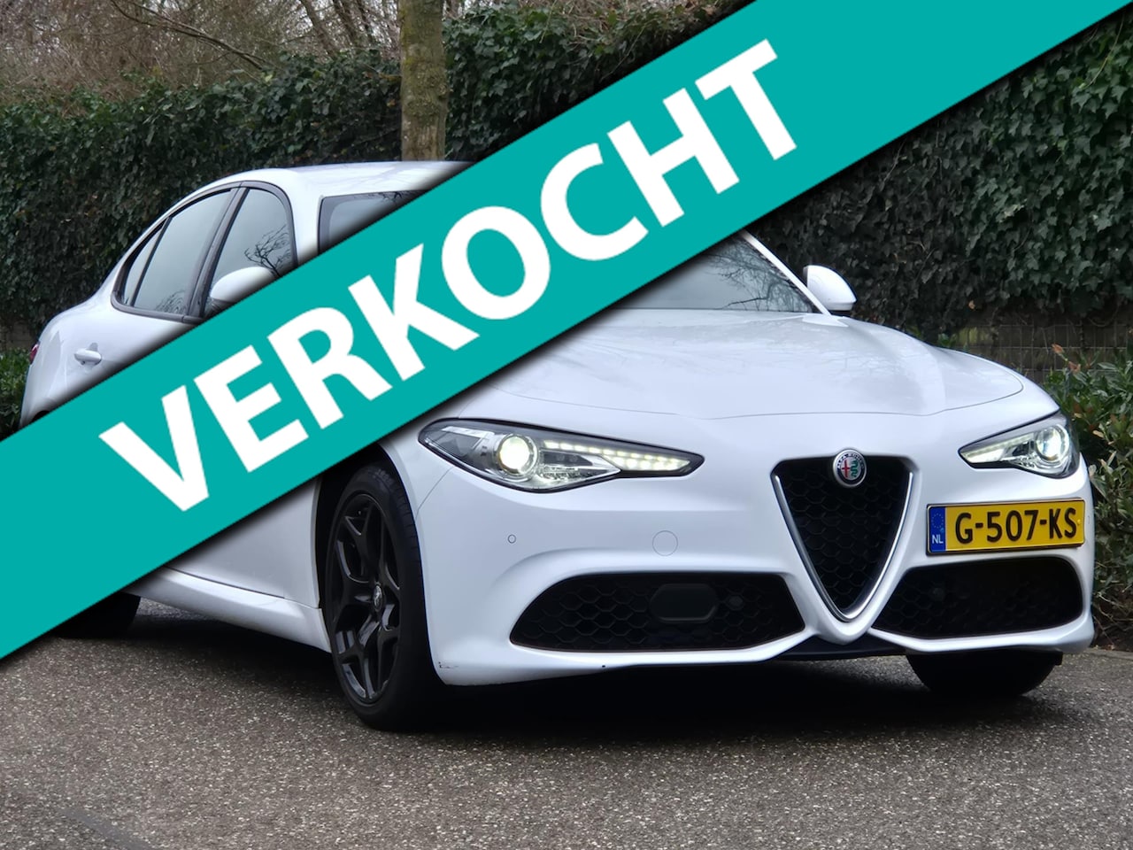 Alfa Romeo Giulia - 2.0 T AWD Veloce 280 PK Automaat Line Assist Camera Rood Leder Stuurverwarming - AutoWereld.nl