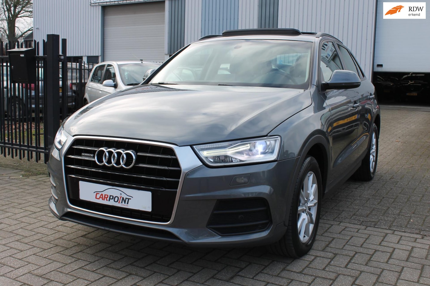 Audi Q3 - 2.0 TFSI Quattro 180PK Pano Leer Navi Clima Cruise!! - AutoWereld.nl