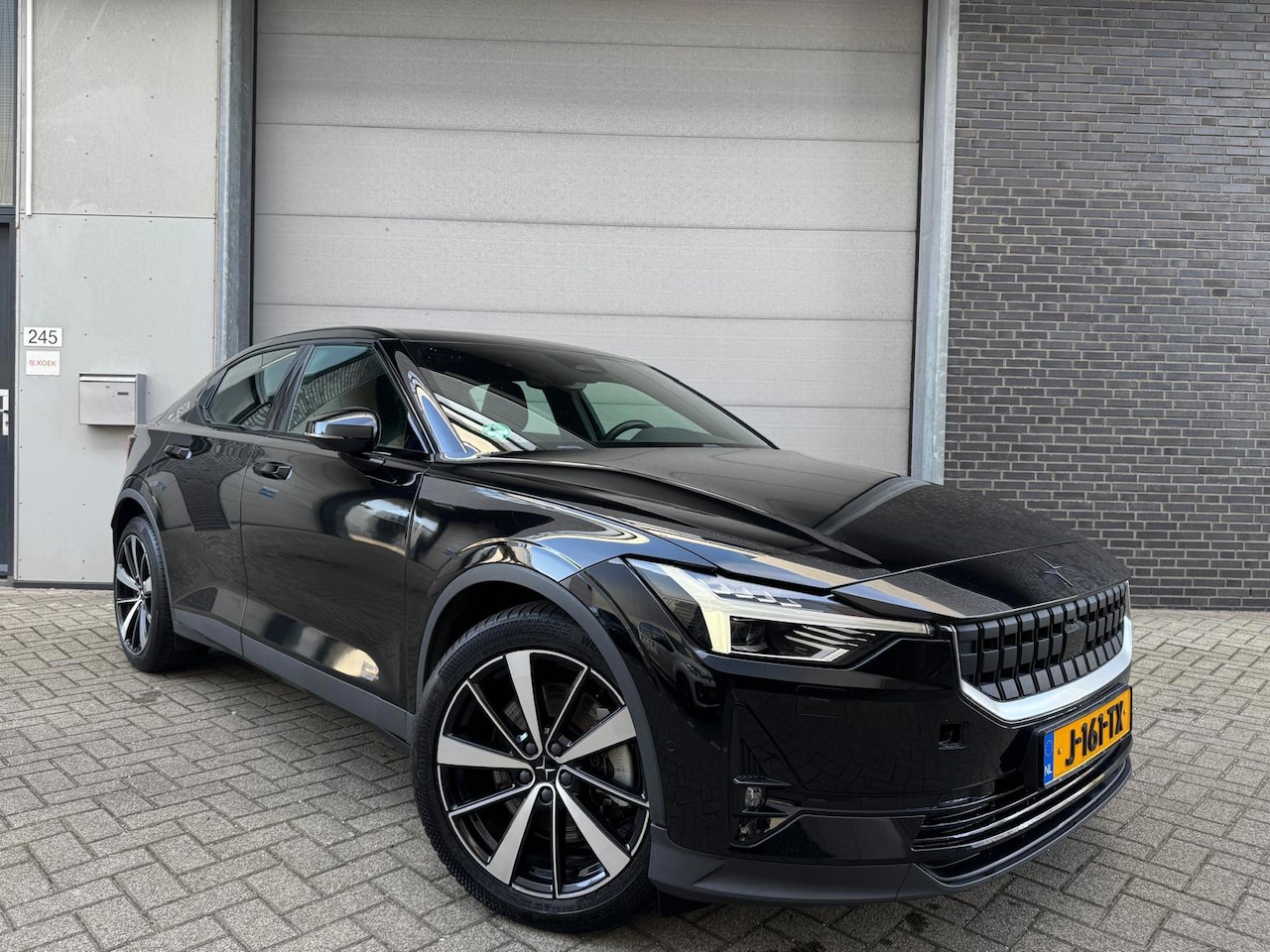 Polestar 2 - Long Range Dual Motor Launch Edition 78kWh 92,8% SoH [Pano|H&K|360 Camera|Keyless|Dealer O - AutoWereld.nl