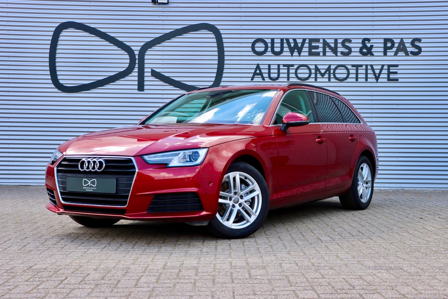 Audi A4 Avant - 1.4 TFSI Design | 1E EIGENAAR | NAVIGATIE | CRUISE | STOELVERWARMING - AutoWereld.nl