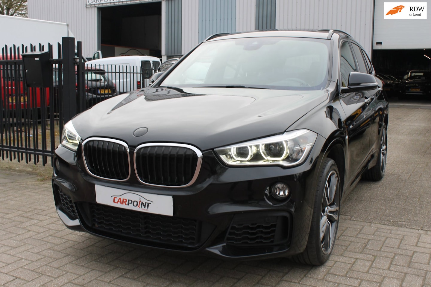 BMW X1 - SDrive18i High Exec. Pano LED Leer Navi Trekhaak Cruise!! - AutoWereld.nl