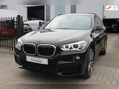 BMW X1 - SDrive18i High Exec. Pano LED Leer Navi Trekhaak Cruise