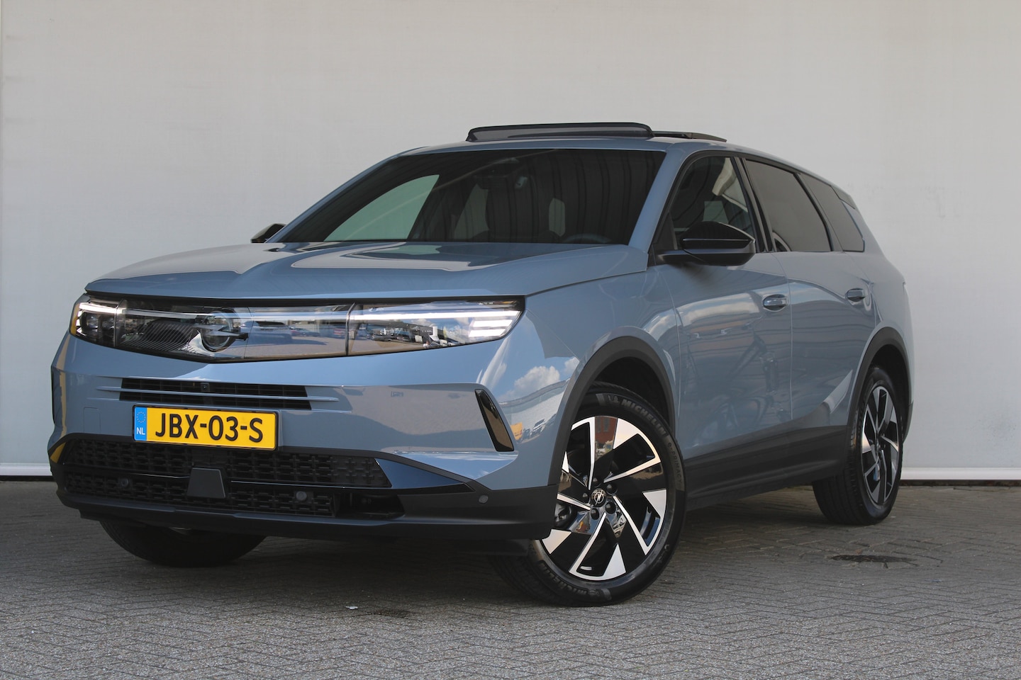 Opel Grandland - 1.2 Turbo Hybrid Business Edition | Camera | Ledere bekleding | Panoramadak | Cruise contr - AutoWereld.nl