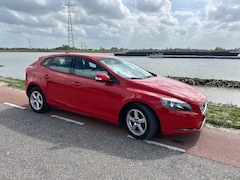 Volvo V40 - 2.0 D2 12-2015 EURO 6 A-LABEL Zwart Leer mooie auto