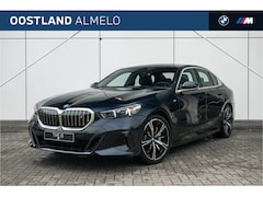 BMW i5 - eDrive40 M Sport / Panoramadak / Trekhaak / Parking Assistant Professional / Adaptieve LED