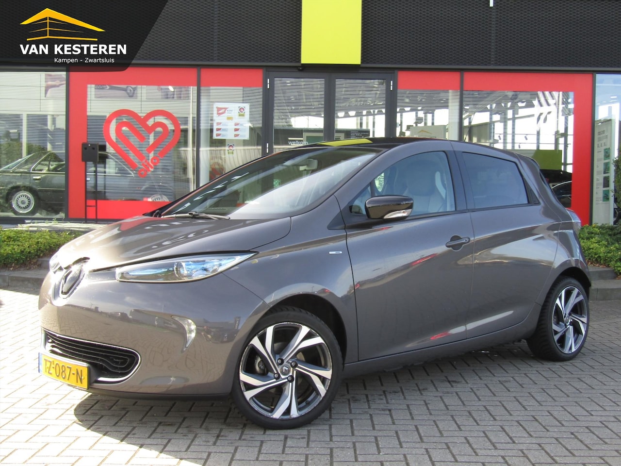 Renault Zoe - R110 KOOPACCU !! Bose Z.E. 40 / Vol Leder / Stoelverwarming / Camera / NL Auto - AutoWereld.nl