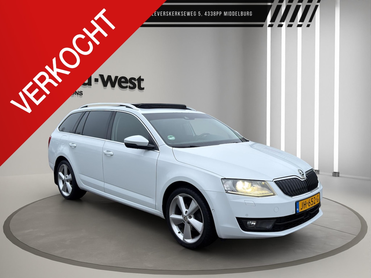 Skoda Octavia Combi - 2.0 TDI Pano DSG Led - AutoWereld.nl