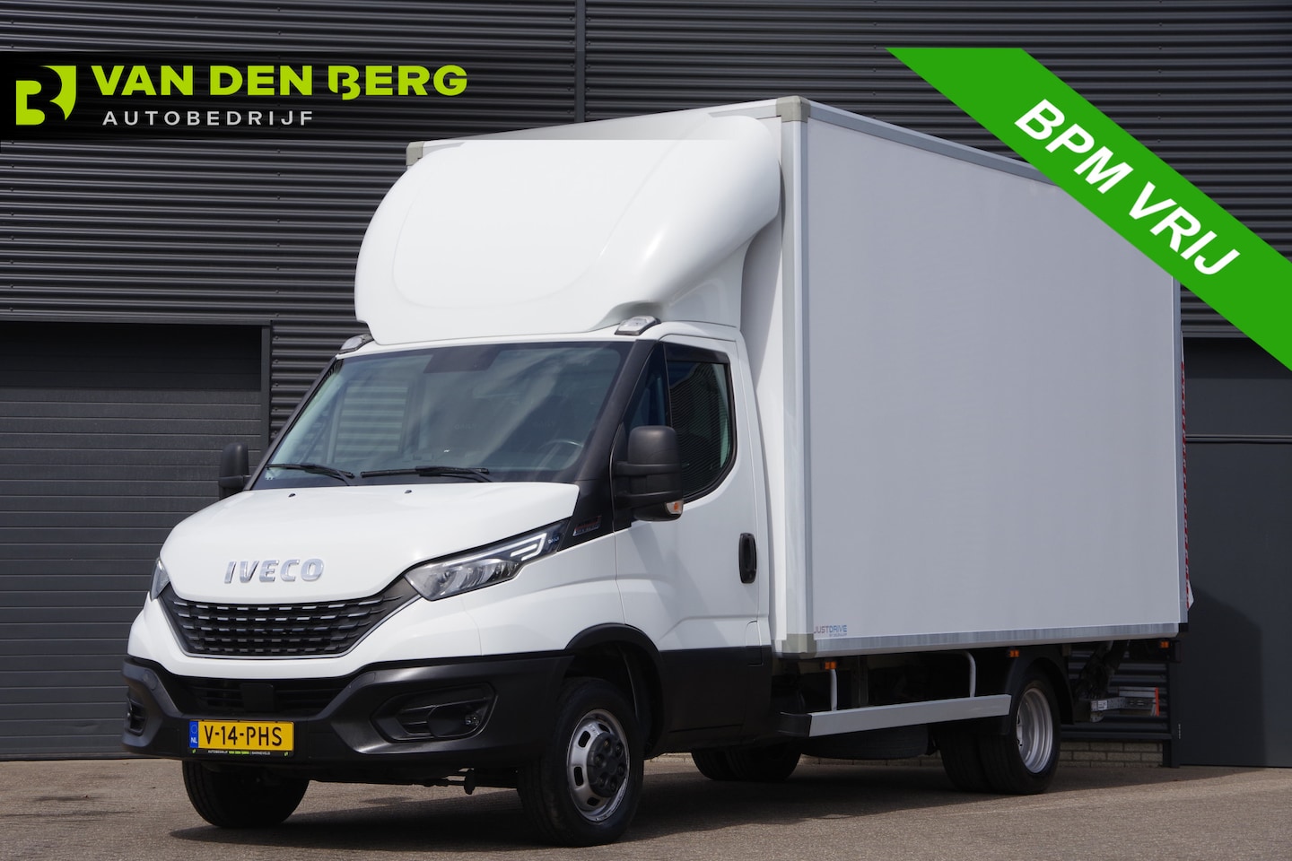 Iveco Daily - 35C18H 3.0 N1! BAKWAGEN, LAADKLEP, ZIJDEUR, 180PK AUT. LED, CAMERA, NAVI, CRUISE, GEVEERDE - AutoWereld.nl