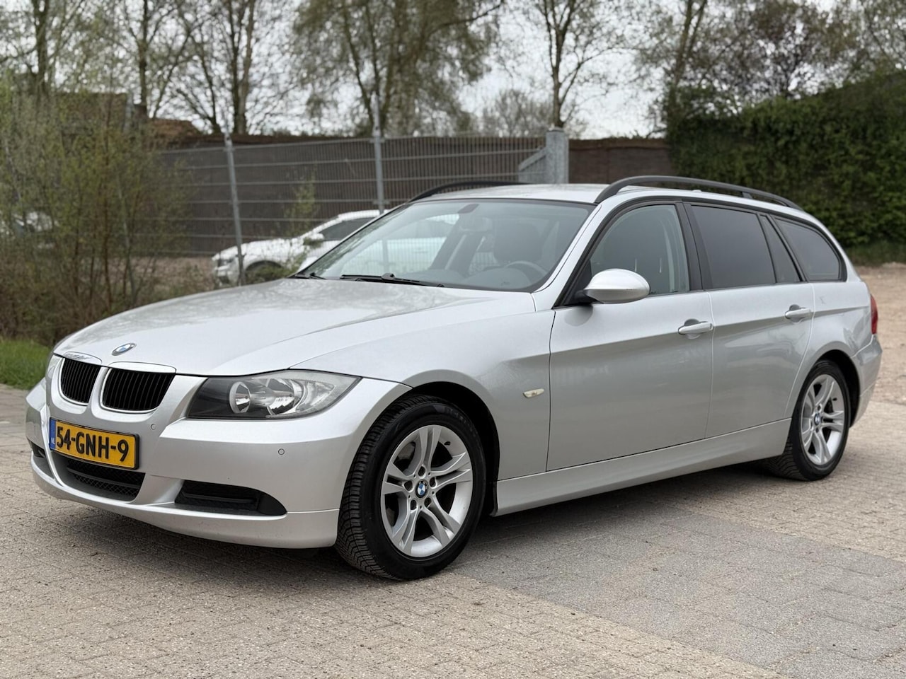 BMW 3-serie Touring - 318i Business Line AUTOMAAT CRUISE PSENS - AutoWereld.nl