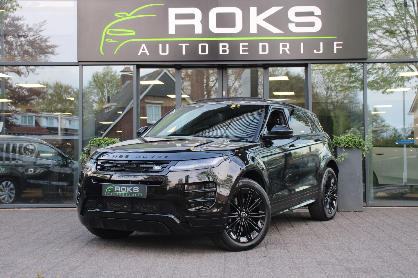 Land Rover Range Rover Evoque - 1.5 P270e PHEV AWD Dynamic SE Blackpack Meridian/Leder/ColdClimate/Panoramadak/Schuifdak - AutoWereld.nl