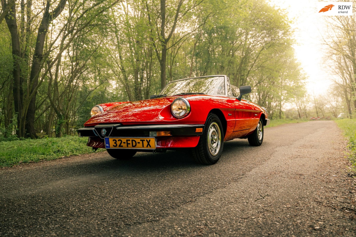 Alfa Romeo Spider - 2.0 Graduate / Nwe Kap / Airco! / Liefhebbersauto - AutoWereld.nl