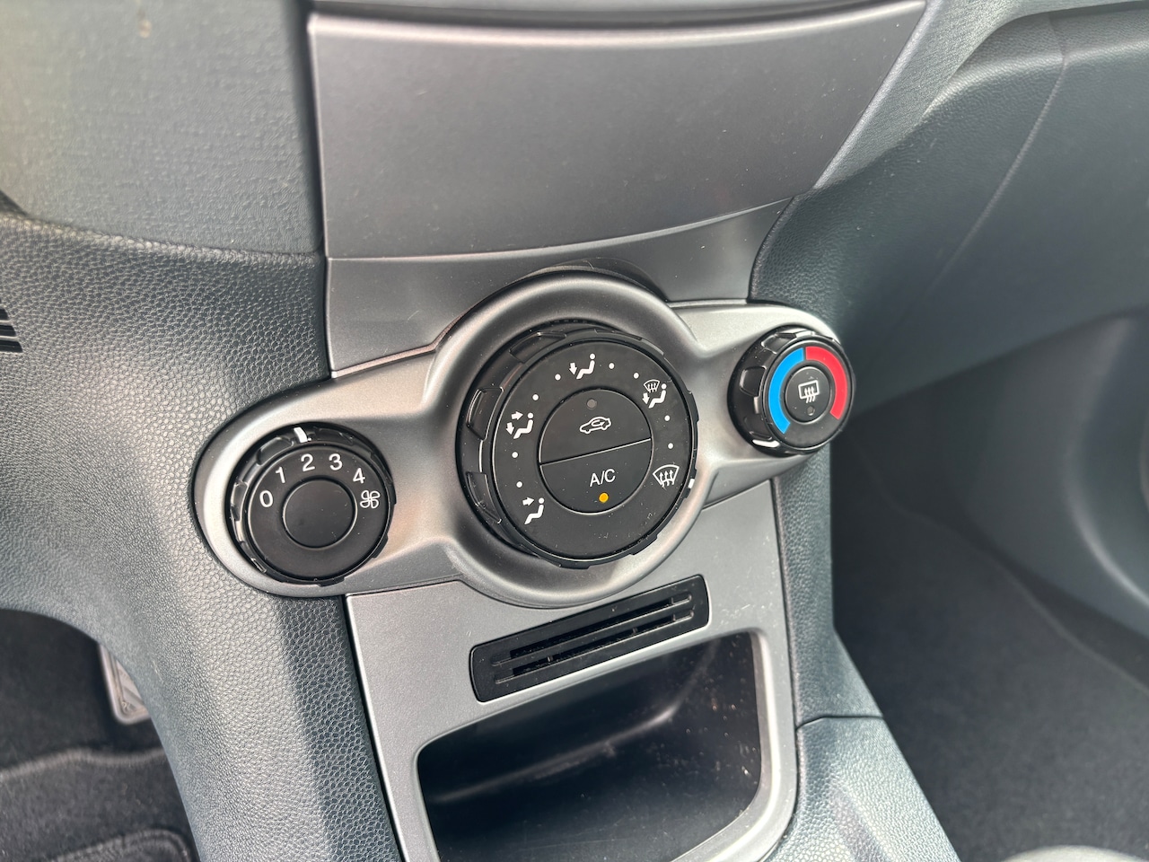 Ford Fiesta - 1.25 Limited | Org-NL auto. Lage km. Airco.