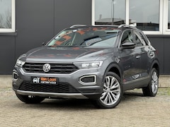 Volkswagen T-Roc - 1.5TSI IQ.DRIVE Sport/Trekhaak/Blind spot/Adap cruise/Stoelverwa
