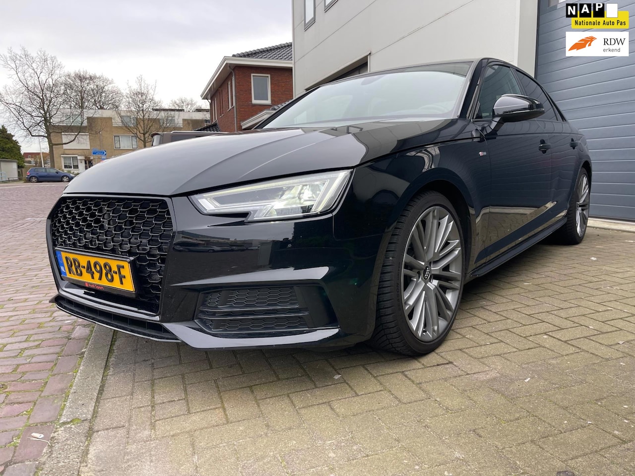 Audi A4 Limousine - 1.4 TFSI Sport S line black edition/Leder/Navi/Keyless entry-Go - AutoWereld.nl