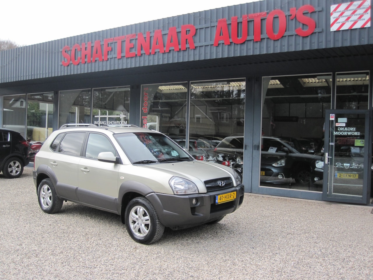 Hyundai Tucson - 2.0i Style met trekhaak apk 29-05-2027 - AutoWereld.nl