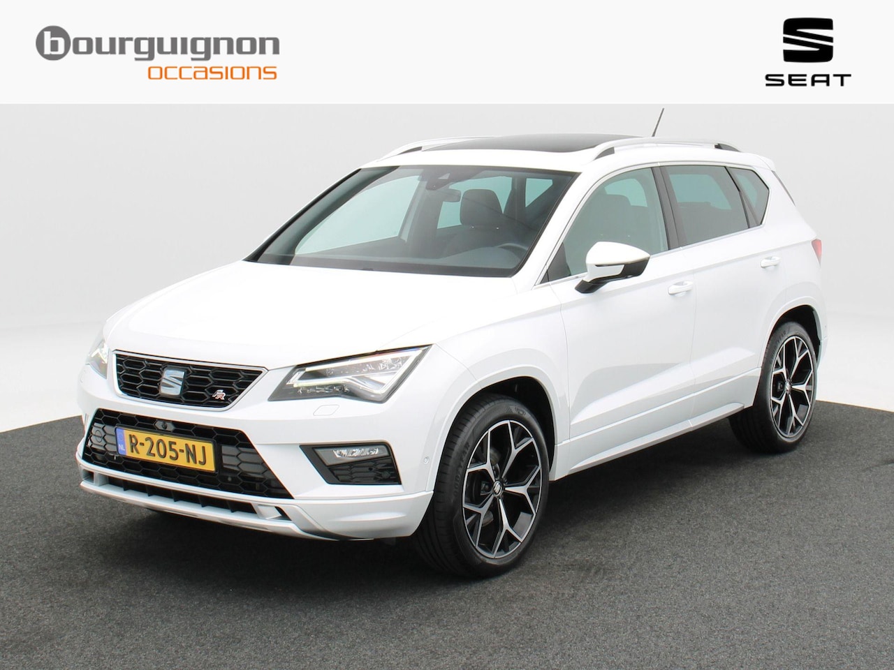 SEAT Ateca - 2.0 TSi 190 Pk Automaat FR 4DRIVE | Trekhaak | 360° Camera | Panorama dak | Cruise Control - AutoWereld.nl