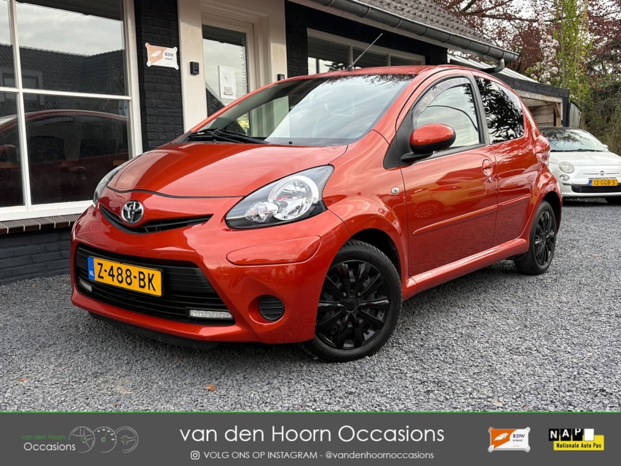 Toyota Aygo - 1.0 Dynamic Orange AIRCO | LED | 5DRS | EL RAMEN - AutoWereld.nl
