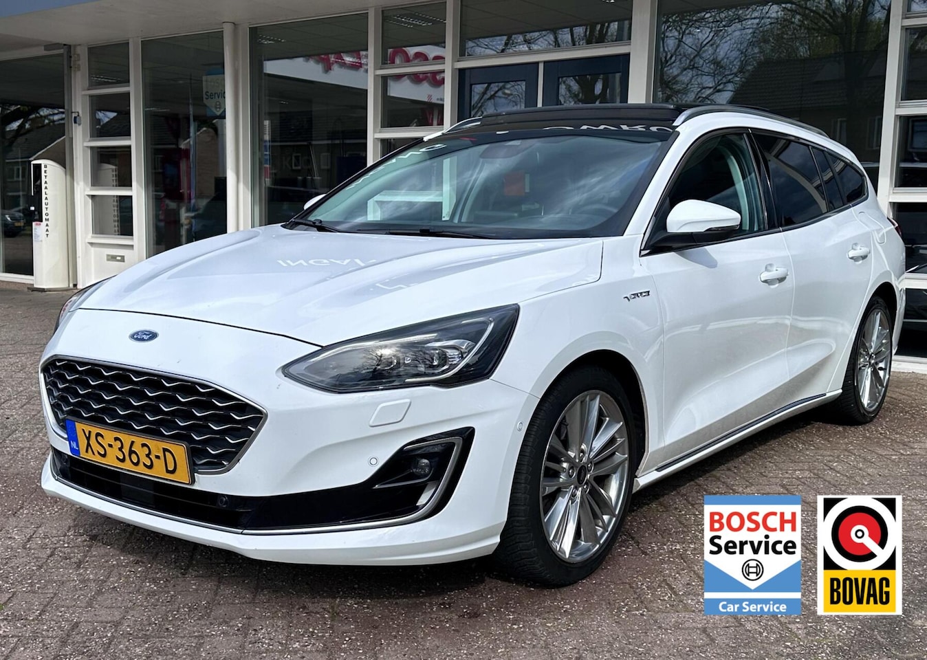 Ford Focus Wagon - 1.0 EcoBoost Vignale Led, Pano, Leer, Camera, LM.. - AutoWereld.nl